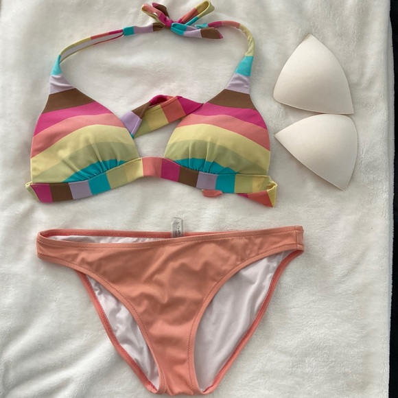 Victoria Secret Bikini - Picture 1 of 8